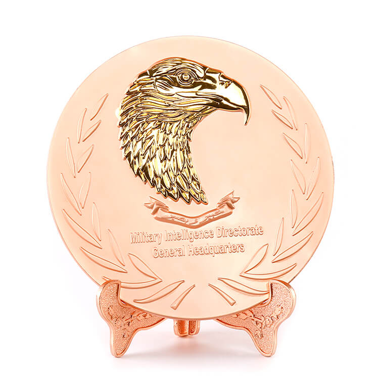 Custom Metal Qatar Eagle Logo Rose Gold Souvenir Metal Plate